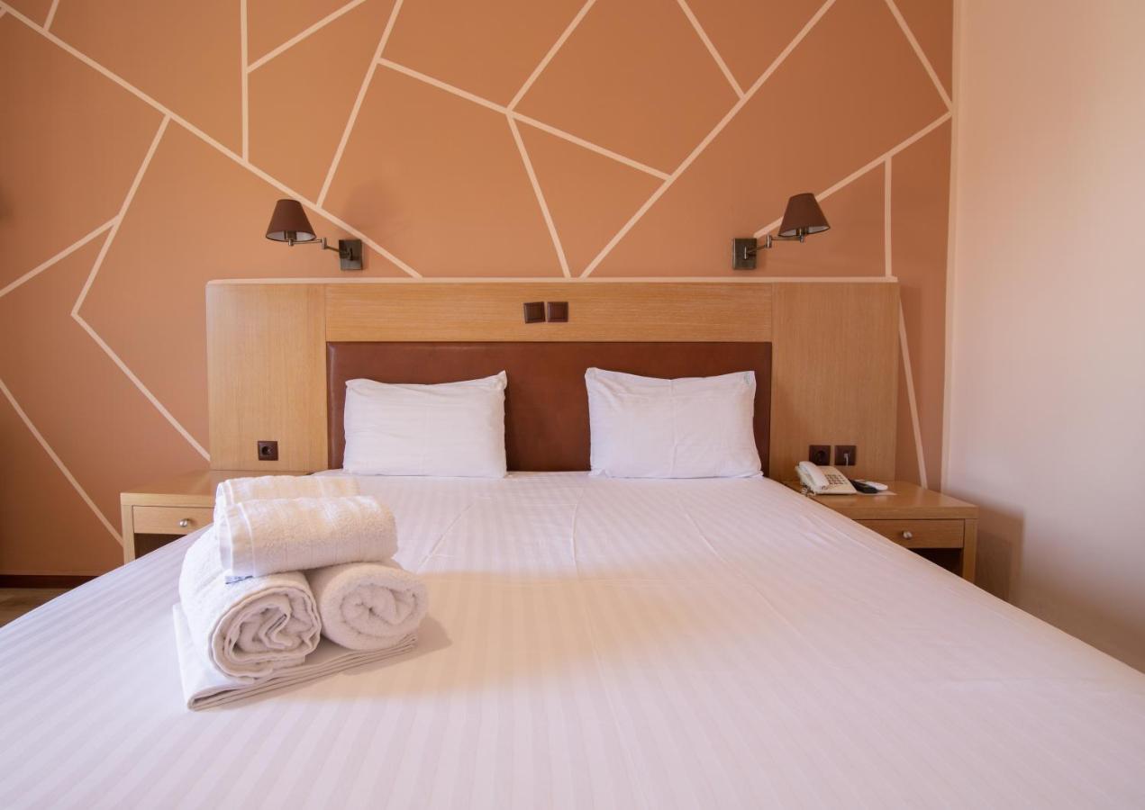 Hotel Idillion Vília Esterno foto