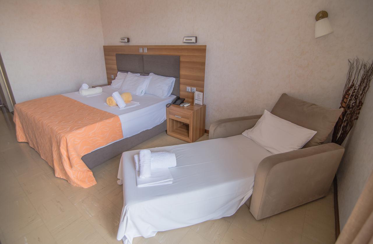 Hotel Idillion Vília Esterno foto